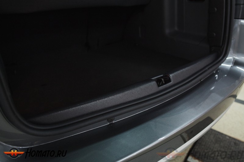 Накладка на порожек багажника для Nissan Terrano 2014+ | шагрень