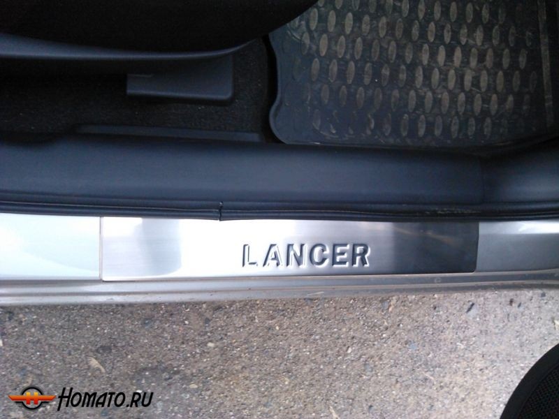 Накладки на пороги для Mitsubishi Lancer X «2007+»