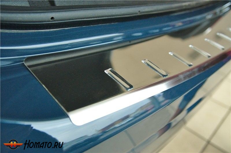 Накладка на задний бампер с загибом, зеркальная «5D» для HONDA Civic 9