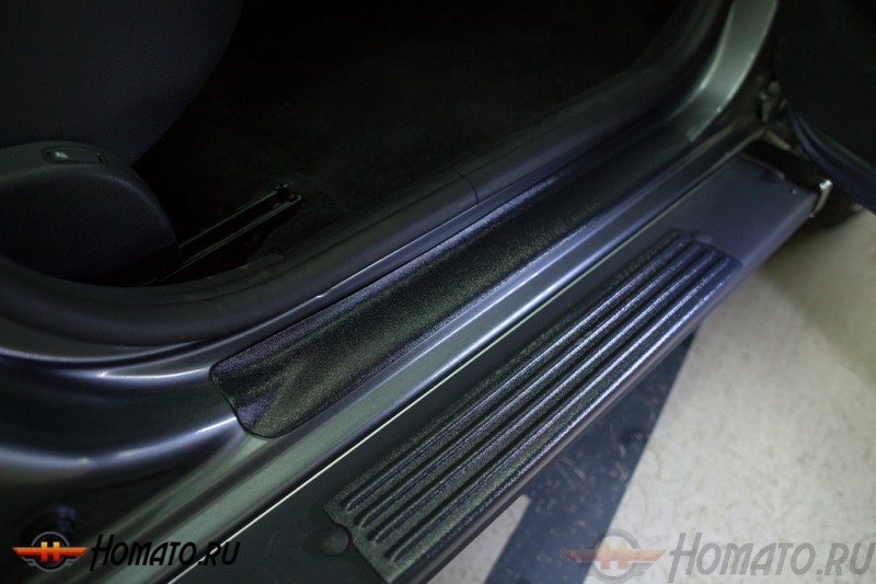 Накладки на внутренние пороги дверей для Nissan Terrano 2014+ | шагрень