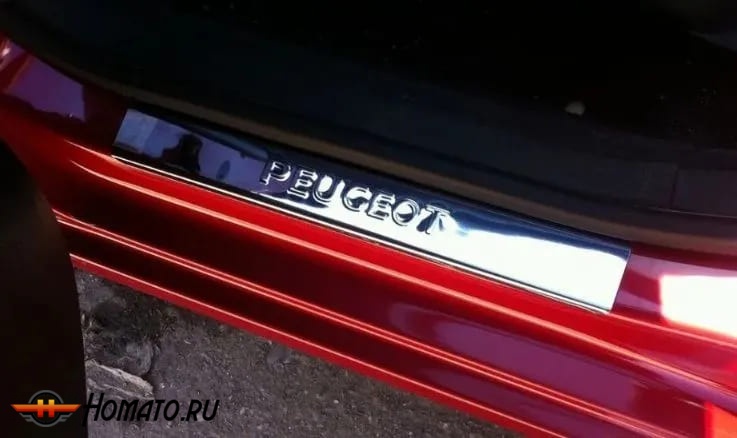 Накладки на пороги Peugeot 5008 2017- нержавейка с логотипом