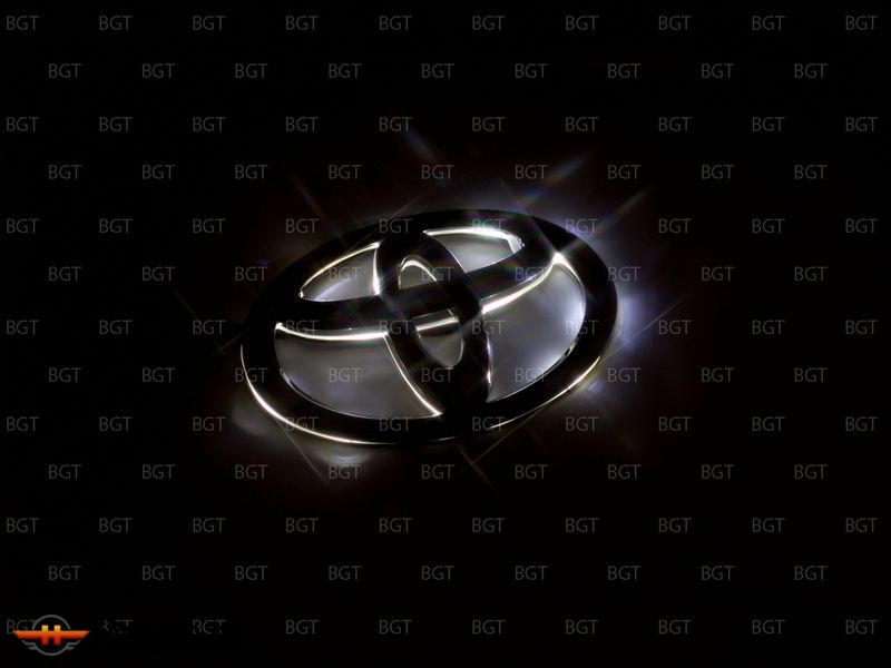 Эмблема со светодиодной подсветкой Toyota красного и белого цвета «148x102»