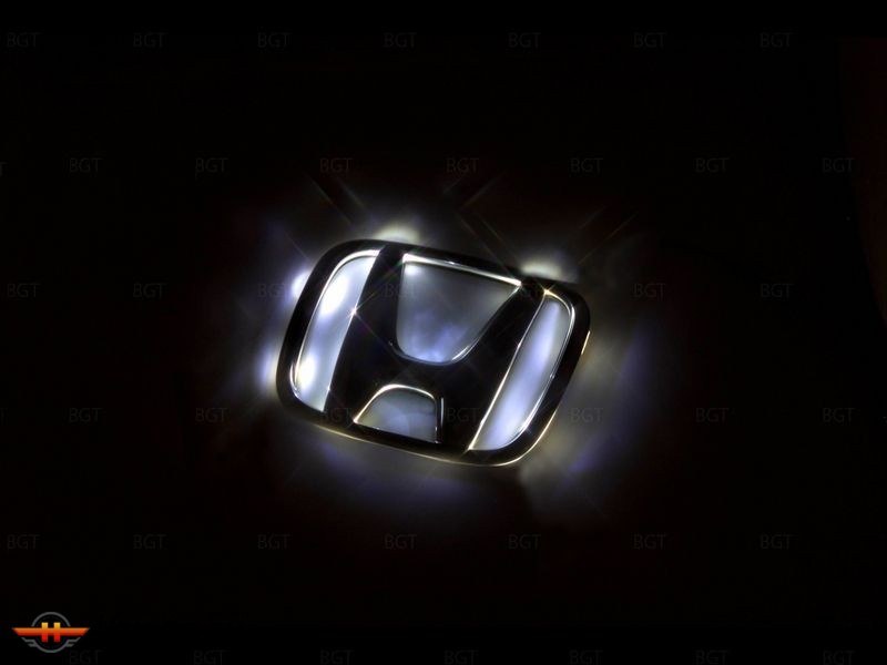 Эмблема со светодиодной подсветкой Honda красного и белого цвета «80x97»