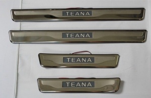 Накладки на дверные пороги с LED подстветкой, нерж. для NISSAN Teana L33