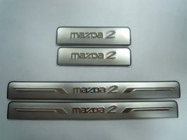 Накладки на дверные пороги с логотипом, нерж. для MAZDA 2 "07-