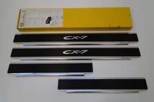 Накладки на пороги для Mazda CX-7 (2007-2012) | карбон + нержавейка