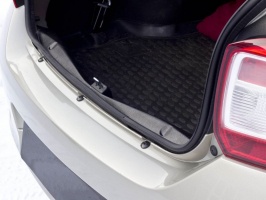 Накладка на порожек багажника для Renault Logan 2014+/2018+ | шагрень