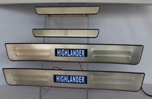 Накладки на дверные пороги с LED подстветкой, нерж. для TOYOTA Highlander