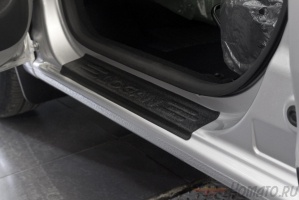 Накладки на внутренние пороги дверей для Renault Logan 2014+/2018+ | шагрень