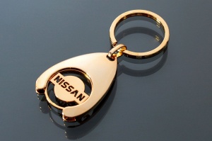 Брелок Nissan цвет "Золото"