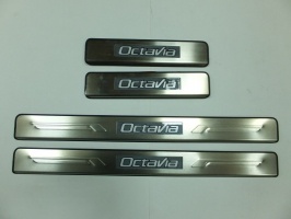 Накладки на дверные пороги с LED подстветкой, нерж. для SKODA Octavia II, Octavia III