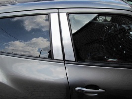 Накладки на стойки дверей для Nissan Juke 2010+/2014+ | нержавейка