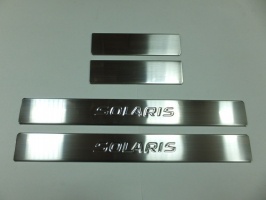 Накладки на дверные пороги с надписью "Solaris" из нержавеющей стали для Hyundai Solaris «2011+»