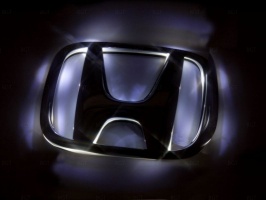 Эмблема со светодиодной подсветкой Honda белого цвета (97x78)