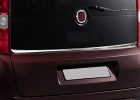 Накладка нижней кромки стекла крышки багажника, нерж. для FIAT Doblo