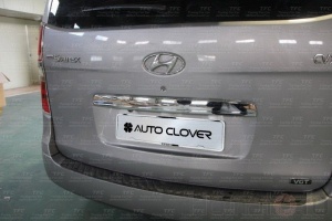 Накладка на заднюю дверь Hyundai Grand Starex H1