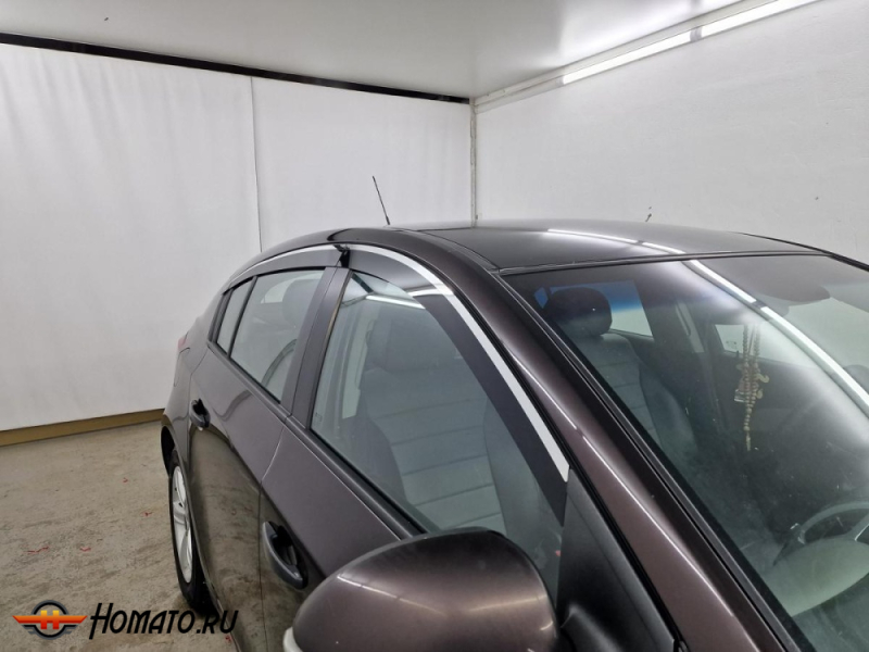 Дефлекторы Шевроле Круз хэтчбек 2009-2015 | с хром молдингом, из 6 частей, премиум, плоские, 2D