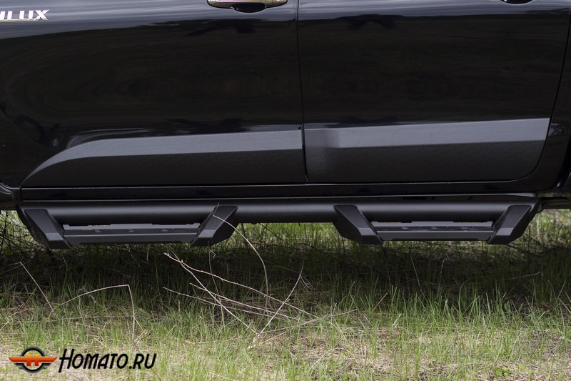 Молдинги на двери для Toyota Hilux 2015+ | шагрень