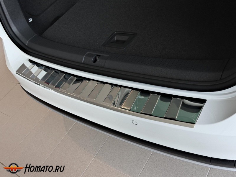 Накладка на задний бампер для Hyundai i40 (2012-2014) универсал | глянцевая + матовая нержавейка, с загибом, серия Trapez