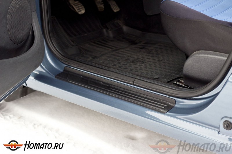Накладки на внутренние пороги дверей для Renault Logan 2004-2013 | шагрень
