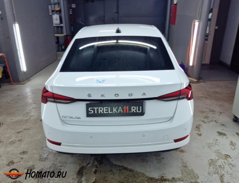 Накладка на крышку багажника для Skoda Octavia (A8) 2021+ | 1 штука, декор