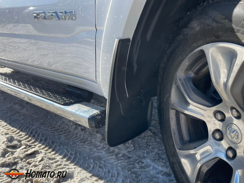 Брызговики OEM для RAM 1500 (DT) 2018-2025 дорестайл | с штатными расширителями | комплект: передние+задние