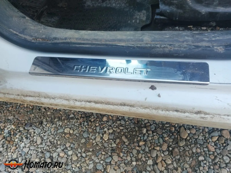 Накладки на пороги Chevrolet Aveo 2012- нержавейка с логотипом