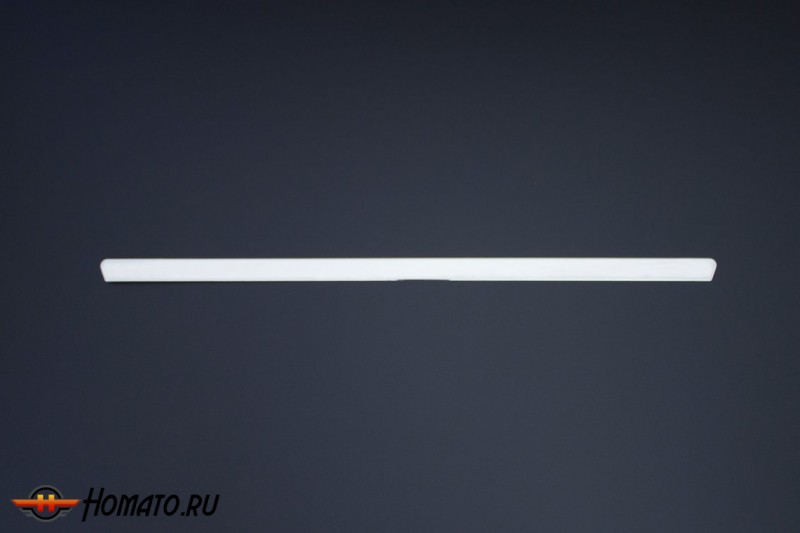 Накладка над номером на крышку багажника Mercedes Vito / V-class 2015+
