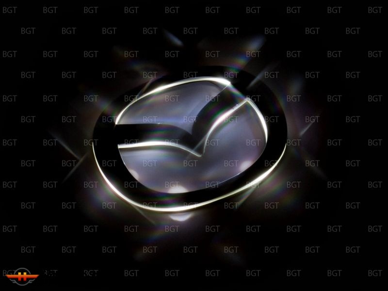 Эмблема со светодиодной подсветкой Mazda  красного и белого цвета «192x151»