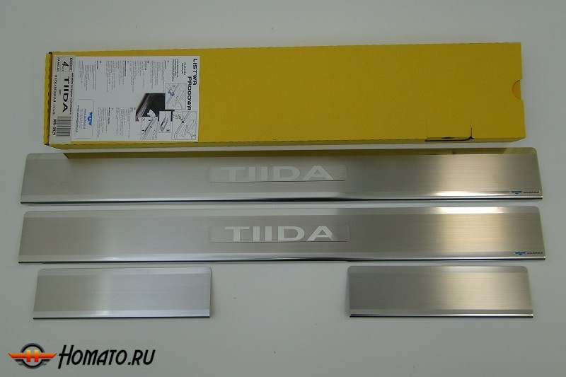 Накладки на пороги с логотипом для Nissan Tiida 2007+ | нержавейка