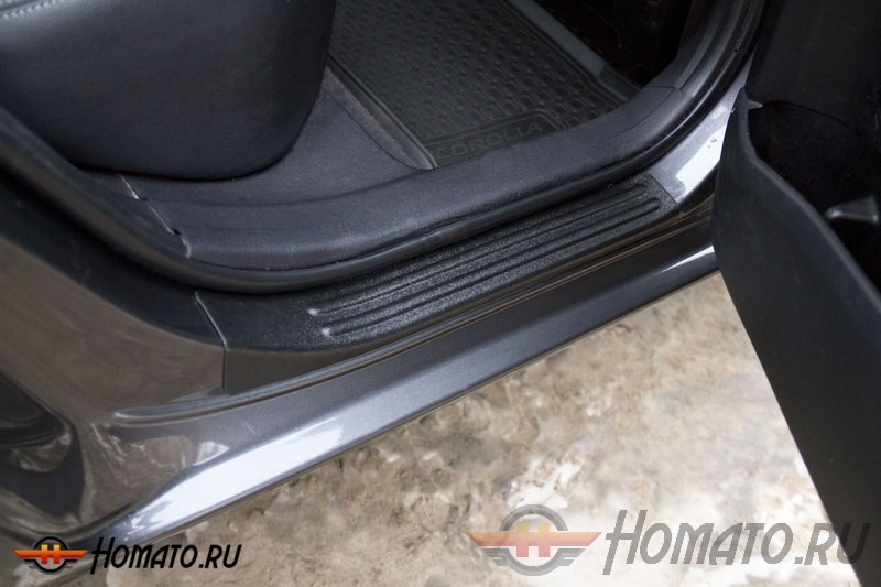 Накладки на внутренние пороги дверей Toyota Corolla 2012+/2015+ (седан) | шагрень