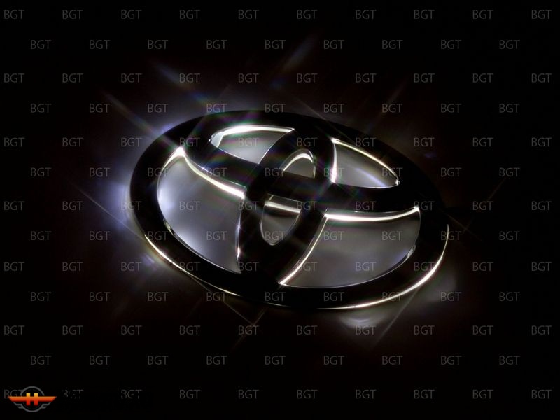 Эмблема со светодиодной подсветкой Toyota красного и белого цвета «148x102»