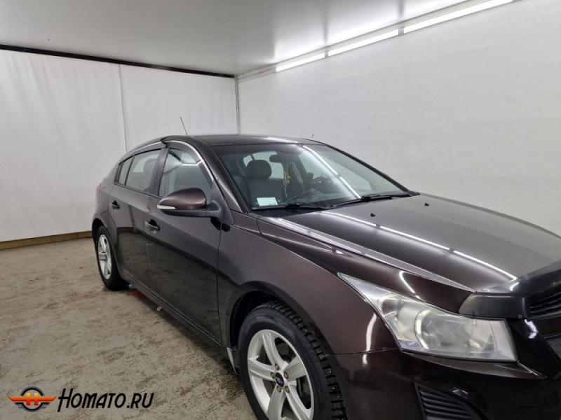 Дефлекторы Шевроле Круз хэтчбек 2009-2015 | с хром молдингом, из 6 частей, премиум, плоские, 2D