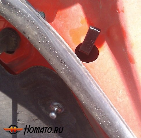 Газовый упор капота Мазда 3 2003-2009