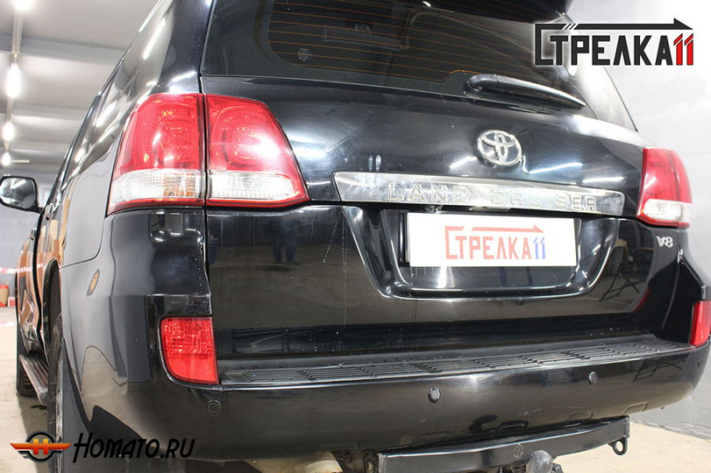 Защита задней камеры TOYOTA LAND CRUISER 200 2007-2012 дорестайл