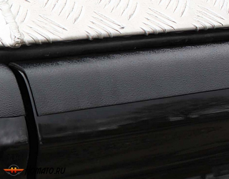 Накладка на задний откидной борт со скотчем 3M для Mitsubishi L200 2014+ (15MY) | шагрень