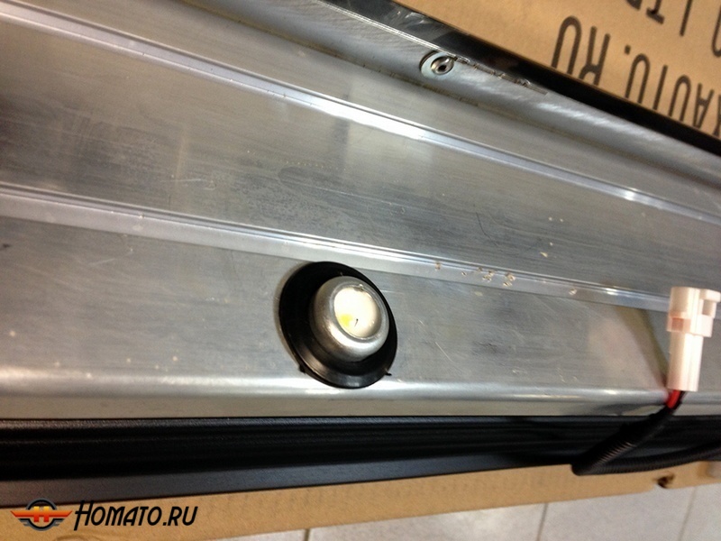 Пороги c LED подсветкой для Джип Гранд Чероки 2011+/2013+/2018+