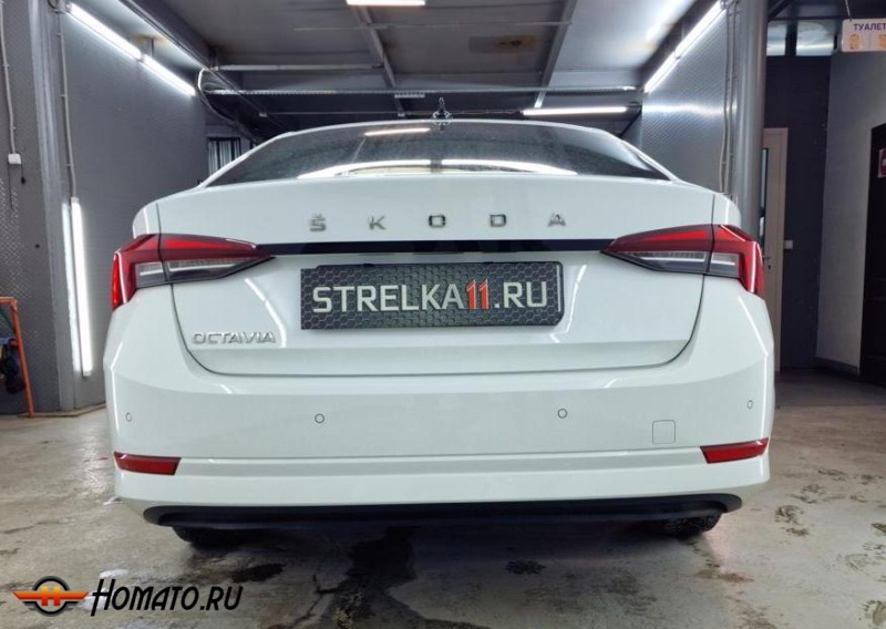 Накладка на крышку багажника для Skoda Octavia (A8) 2021+ | 1 штука, декор