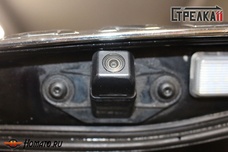 Защита задней камеры TOYOTA LAND CRUISER 200 2007-2012 дорестайл