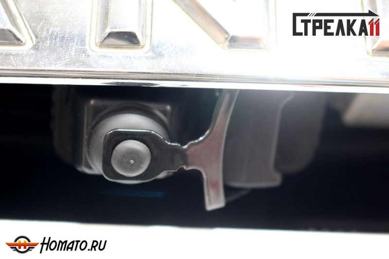 Защита задней камеры TOYOTA LAND CRUISER 200 2007-2012 дорестайл