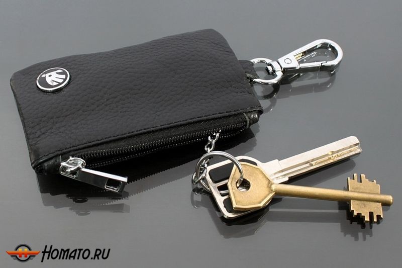 Чехол для ключей "Skoda", Универсальный, Кожаный с Металическим значком, Цвет: Черный