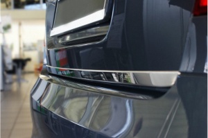Накладка на кромку крышки багажника для Nissan Qashqai +2 (2008-2013) | зеркальная нержавейка