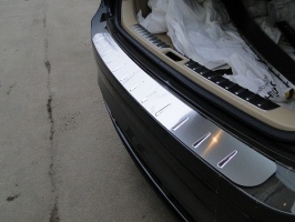Накладка на задний бампер для BMW X6 (E71) 2008-2014 | нержавейка + силиконовые вставки, без загиба