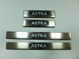 Накладки на дверные пороги с логотипом и LED подсветкой, нерж. для OPEL Astra J "10-/"12-
