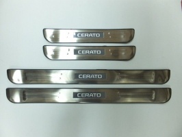Накладки на дверные пороги с логотипом и LED подсветкой, нерж. для KIA Cerato "13-