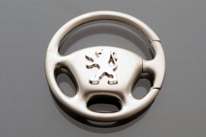 Брелок для Peugeot "РУЛЬ", Цвет: Хром, Металлический