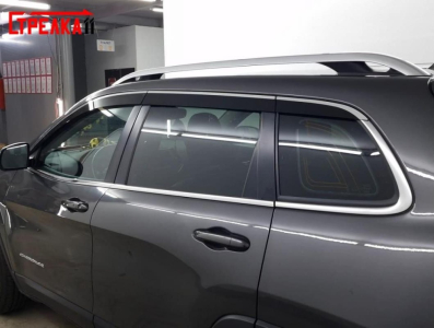 Дефлекторы Jeep Cherokee 5 (KL) 2014-2025 | с хром молдингом, из 6 частей, премиум, плоские, 2D