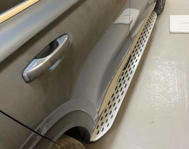 Пороги OEM для Geely Monjaro 2023+ | серебристые