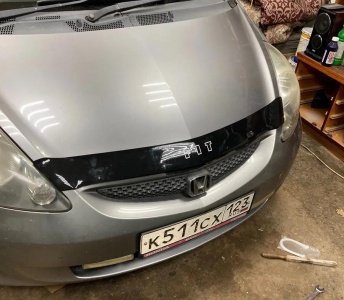 Дефлектор капота мухобойка HONDA FIT (2005-2008)