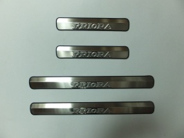 Накладки на дверные пороги с логотипом для LADA Priora 2007+ : нержавеющая сталь